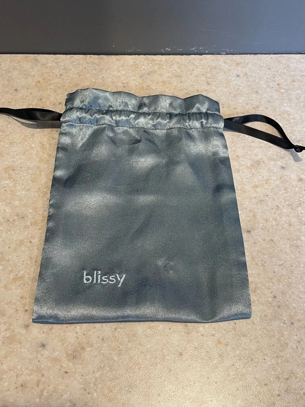 BLISSY Classic Mulberry Silk Sleep Mask with Travel Pouch Gray Unisex